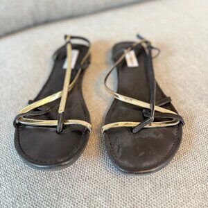 ✨ Steve Madden Black & Gold Strappy Sandals – Women’s Size 10